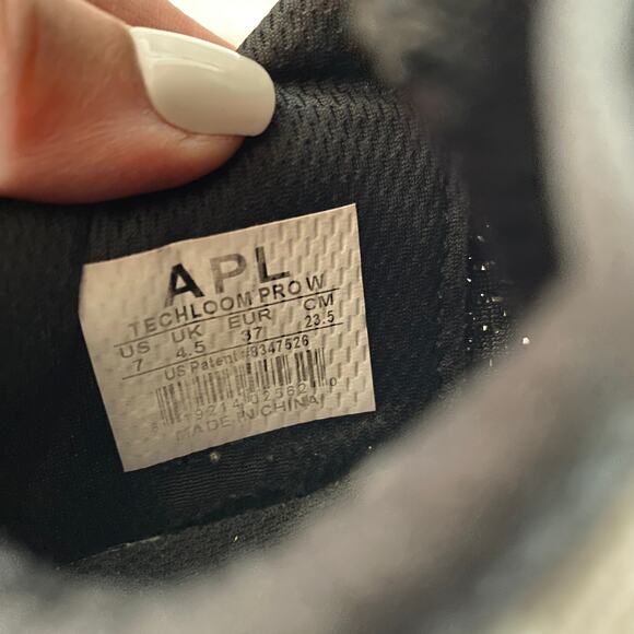 APL Women's Techloom Pro Black to Gray Athleisure Sneakers Lace Up Sz 7 - Picture 3 of 9